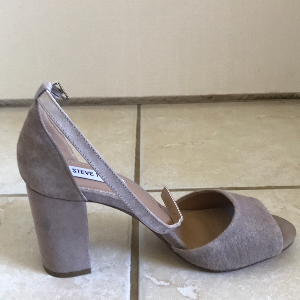 Steve Madden chunky heels, nude